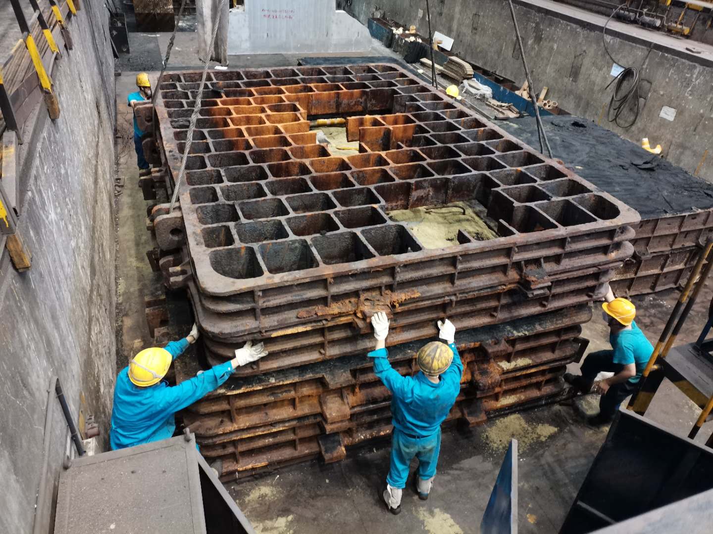 Comparing Ceramic Sand with Traditional Casting Materials